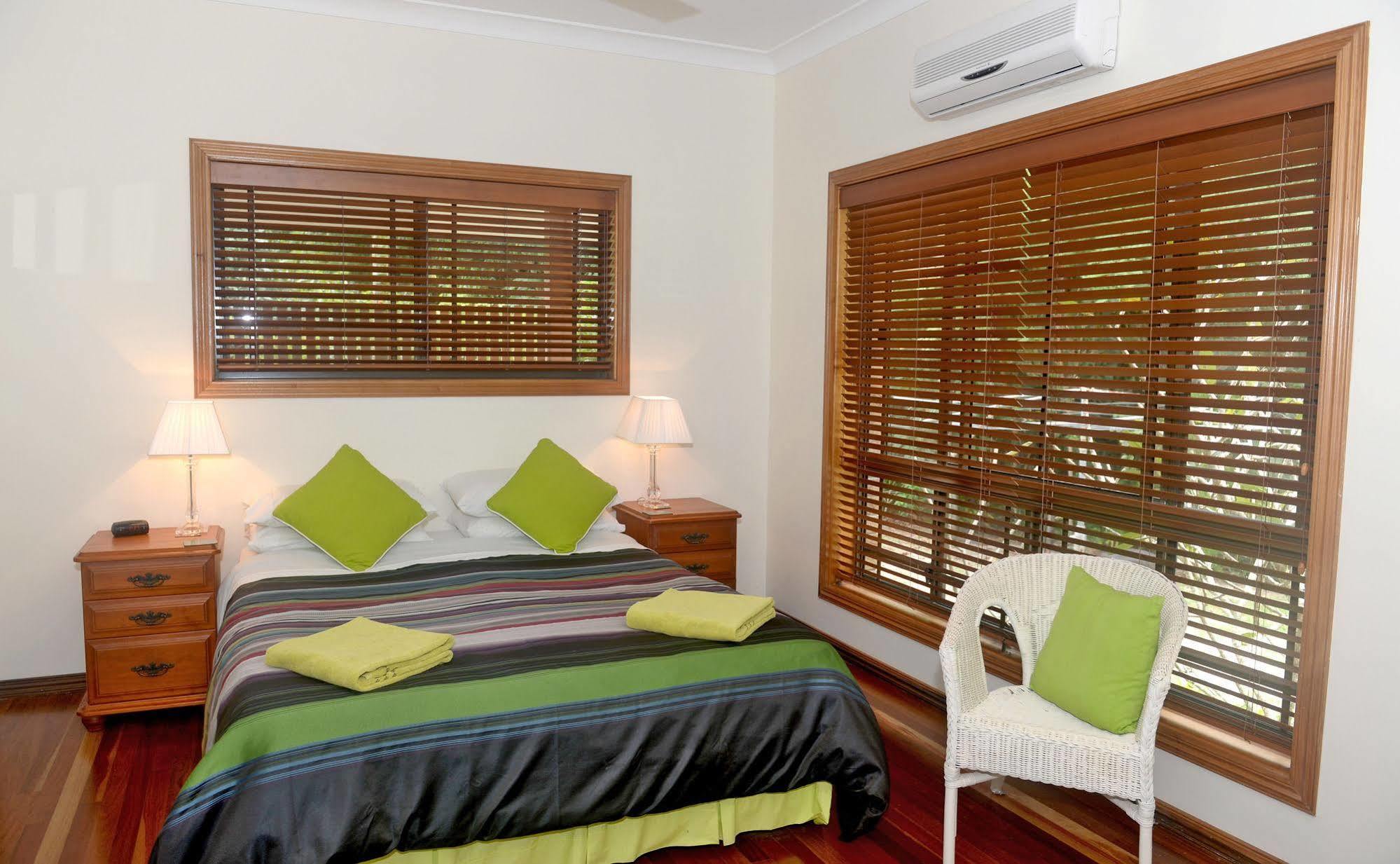 Hibiscus Lodge Bed & Breakfast Wongaling Beach Buitenkant foto
